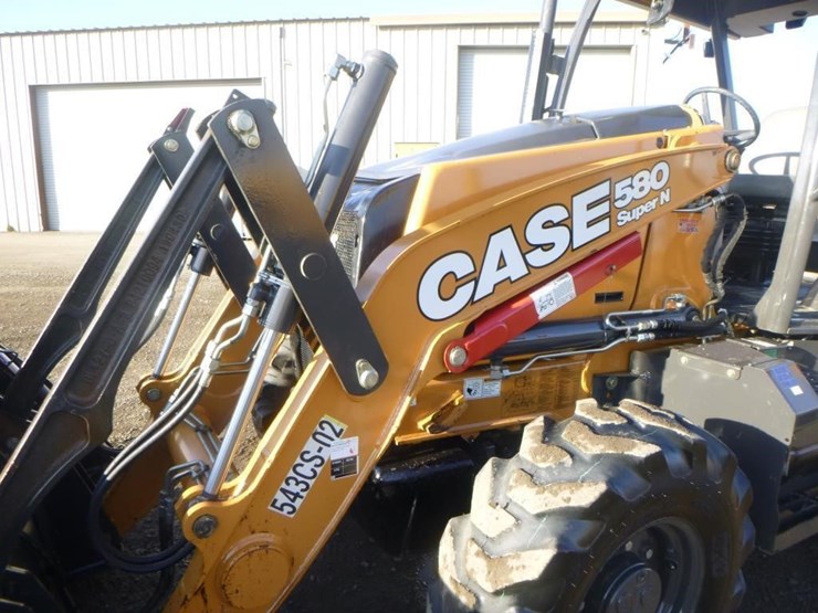 2018-case-580sn-image-15