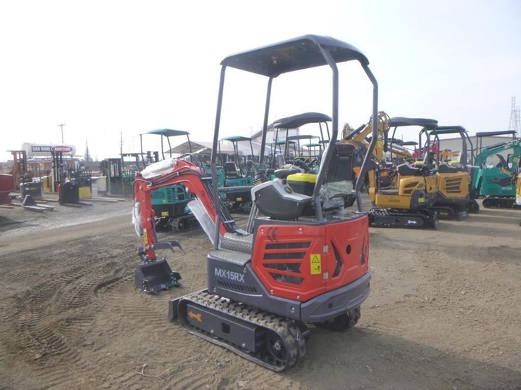 2025-agt-mx15rx-hydraulic-excavator-image-4