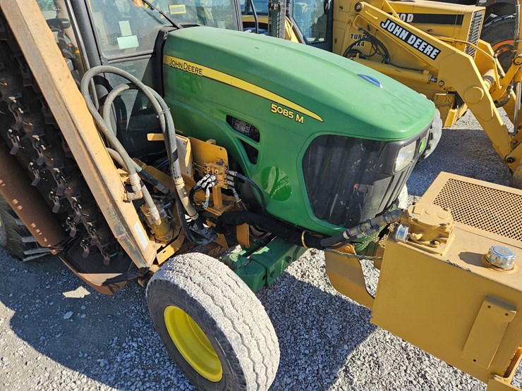 2011-john-deere-5085m-image-20