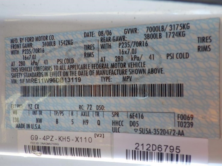 2006-ford-cargo-image-15