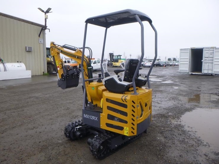 2025-agt-mx12rx-hydraulic-excavator-image-4