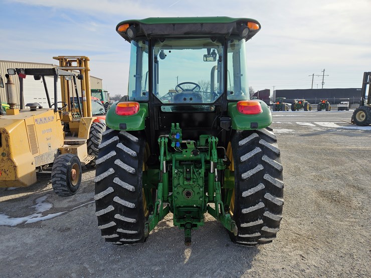 2013-john-deere-6115d-image-11