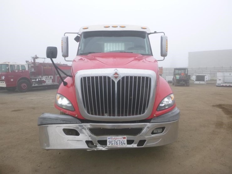 2017-international-prostar-image-8