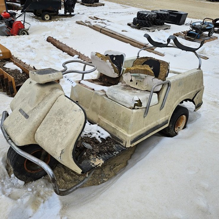 #111 • Tri Wheel Golf Cart