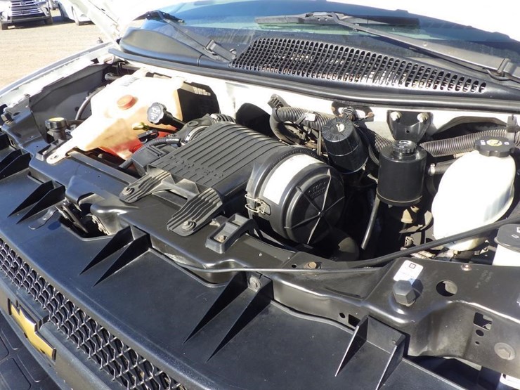 2005-chevrolet-2500-image-9