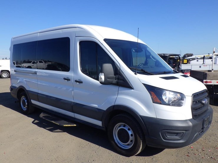 2020-ford-transit-image-2