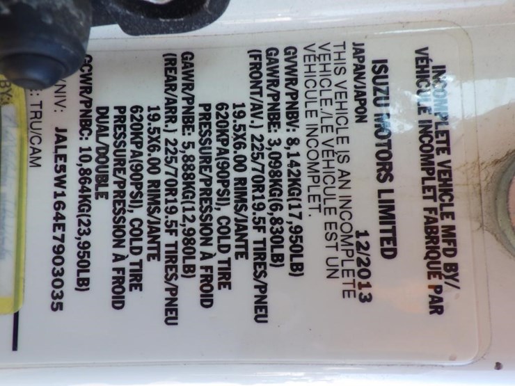 2014-isuzu-nqr-image-14