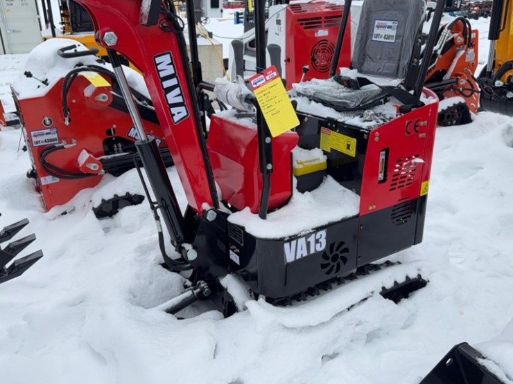 unused-2025-miva-model-13-mini-excavator,-13.5hp-gas-engine,-thumb,-blade,-aux.-hyd.--sn#-13j251271-image-5