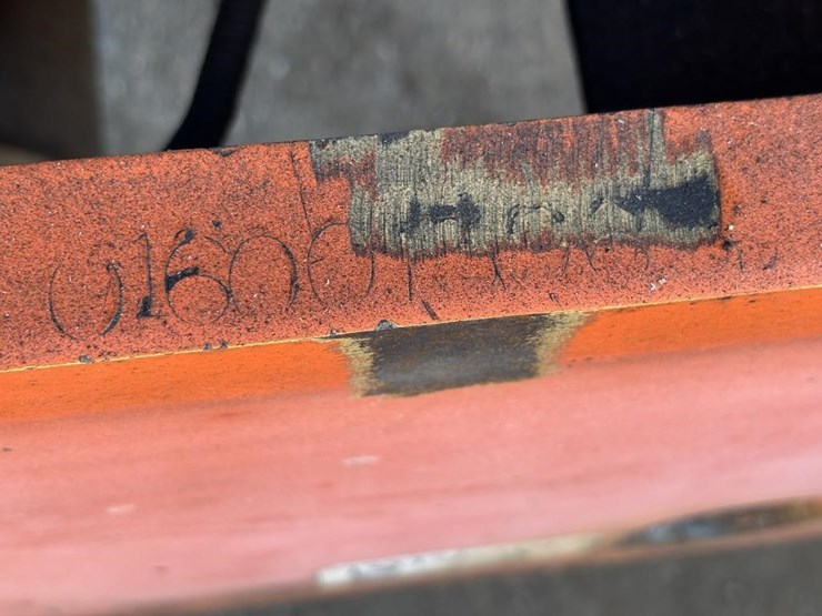 2005-jlg-8042-image-62