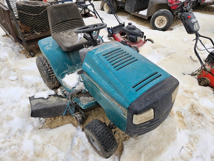 #113-•-bolens-lawn-tractor-image-6