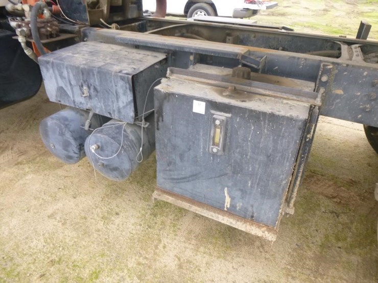 2002-international-2674-image-22