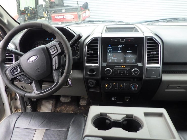 2016-ford-f150-image-9