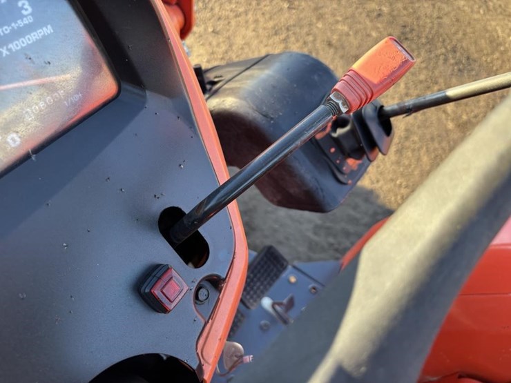 2011-kubota-mx4700-image-30