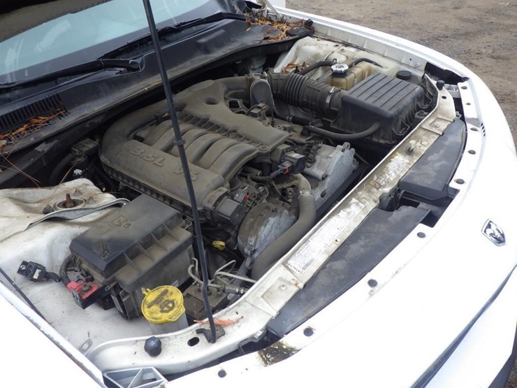 2007-dodge-charger-sedan-image-11