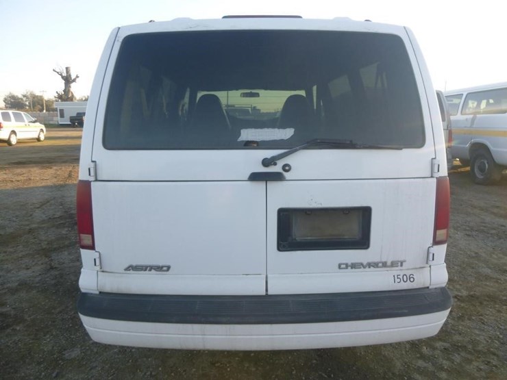 2000-chevrolet-astro-image-8