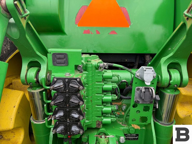 2006-john-deere-8330-image-58