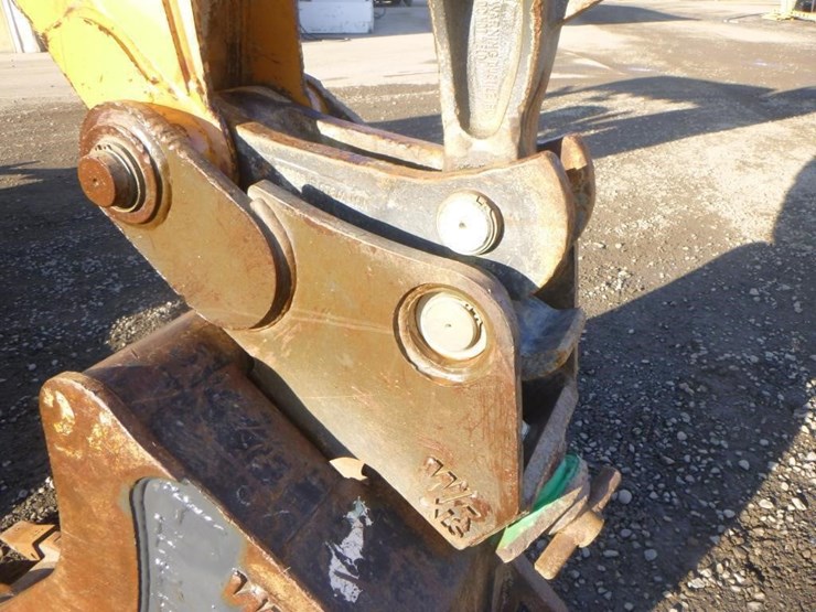 2018-case-580sn-image-26