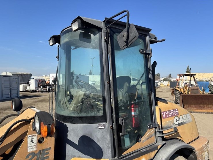 case-21e-wheel-loader-image-19