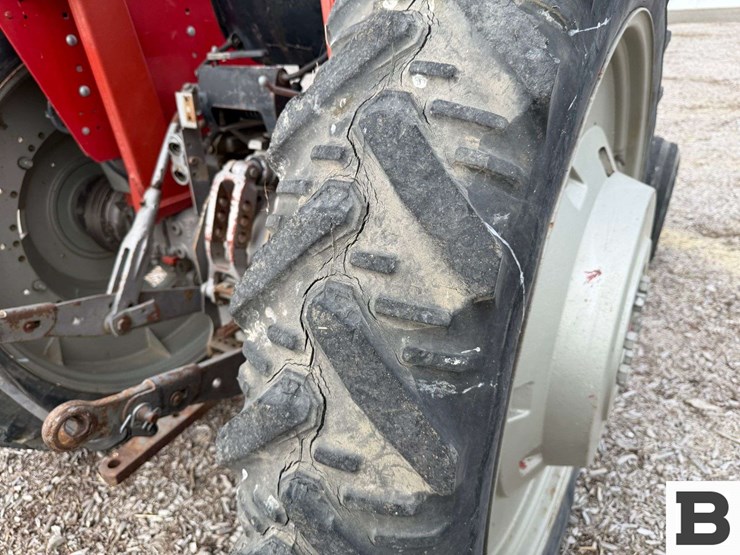 1981-massey-ferguson-275-image-26