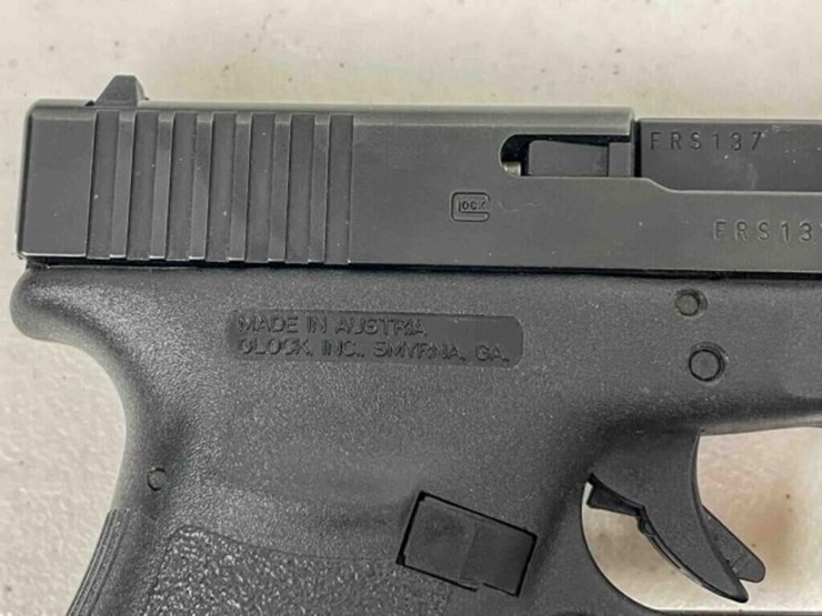 glock-pistol-image-9