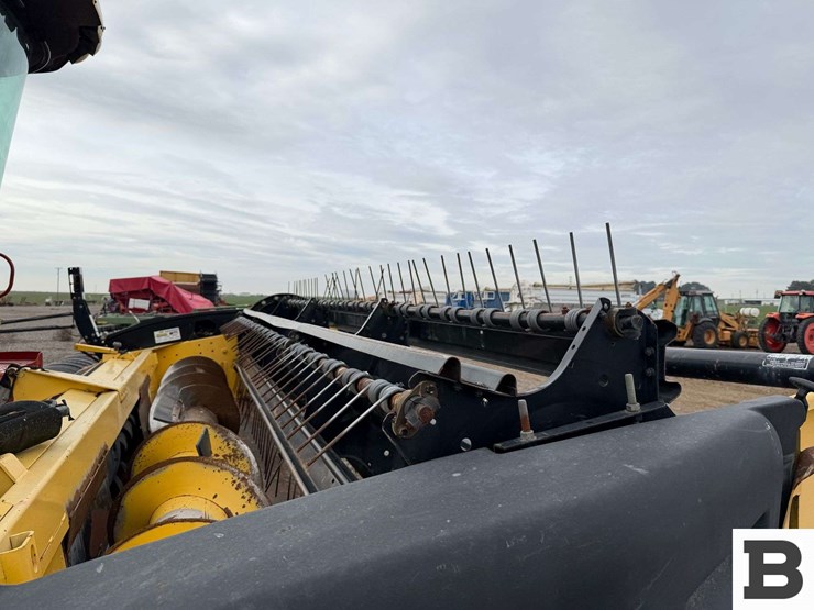 2010-new-holland-2010-image-19