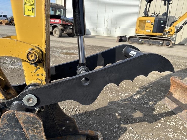 2022-caterpillar-303.5-image-12