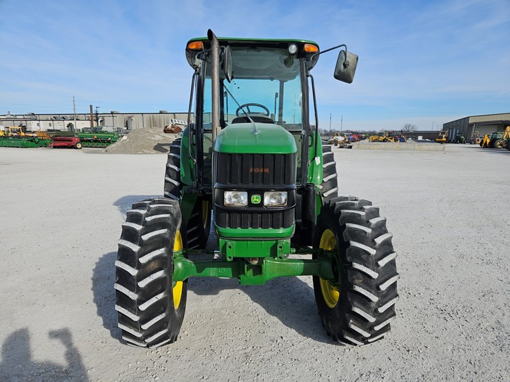 2011-john-deere-6115d-image-2