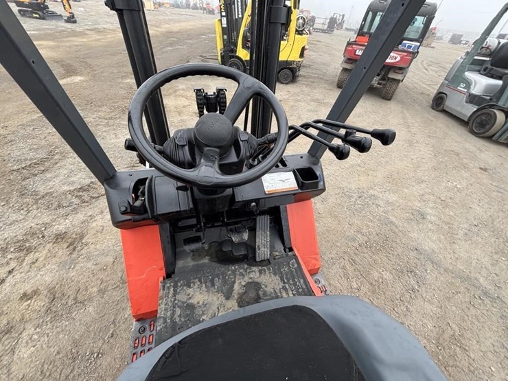 2004-toyota-7fgcu20-image-18