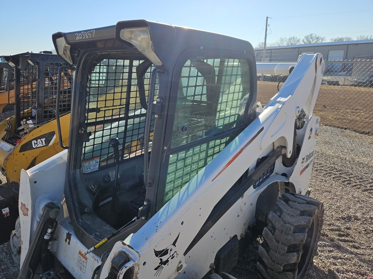 2015-bobcat-s770-image-22