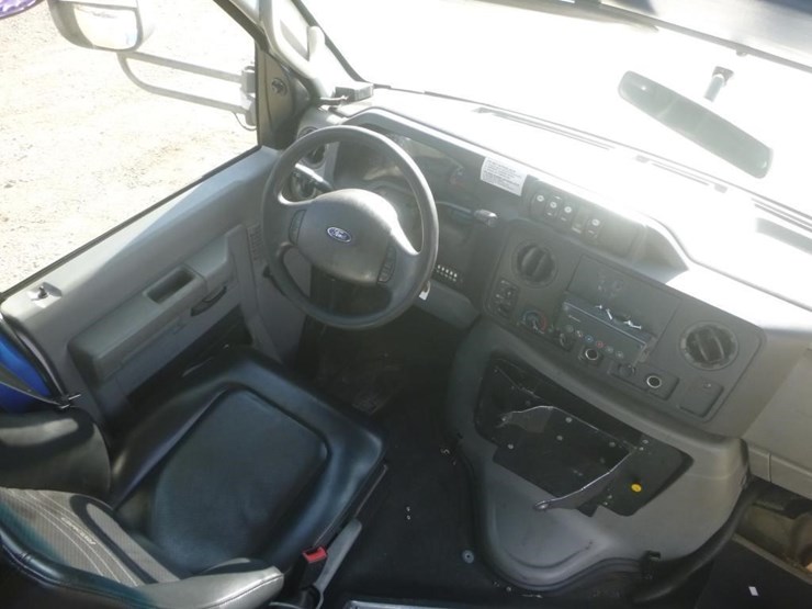 2014-ford-e450-image-8