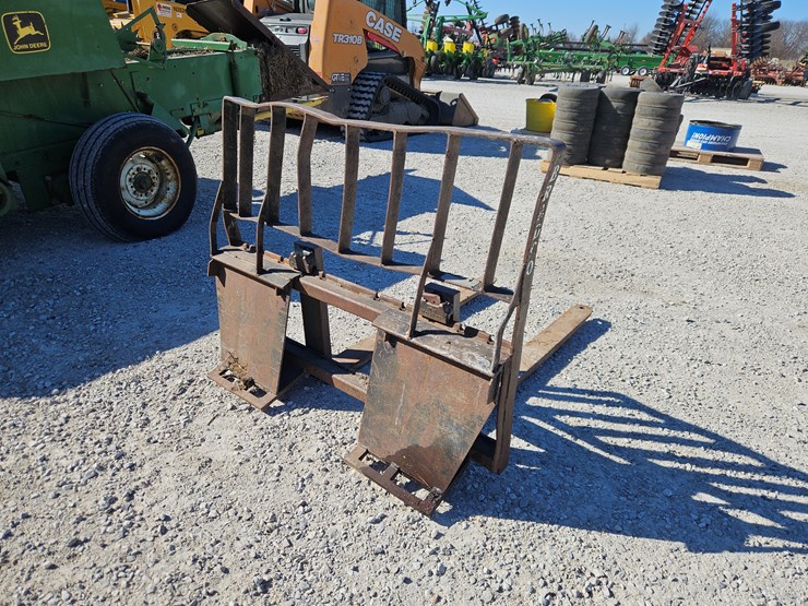 #205541-•-bradco-pallet-forks-image-2