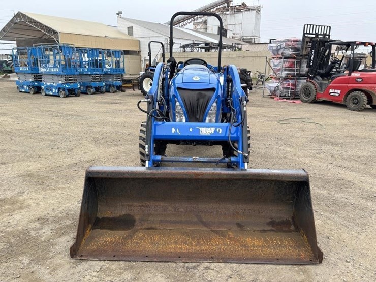 2017-new-holland-workmaster-40-image-6