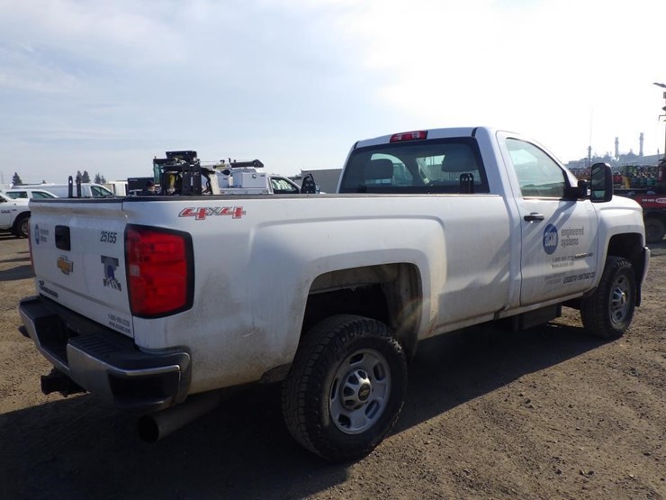 2016-chevrolet-2500hd-image-3