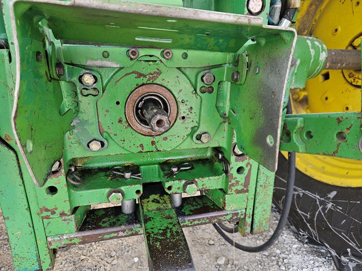 1993-john-deere-6400-image-14