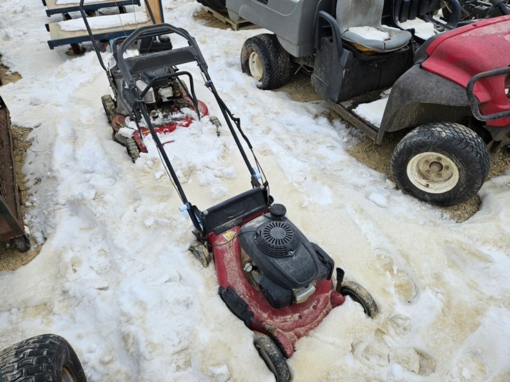#117-•-toro-self-propelled-20"-lawn-mower-image-4