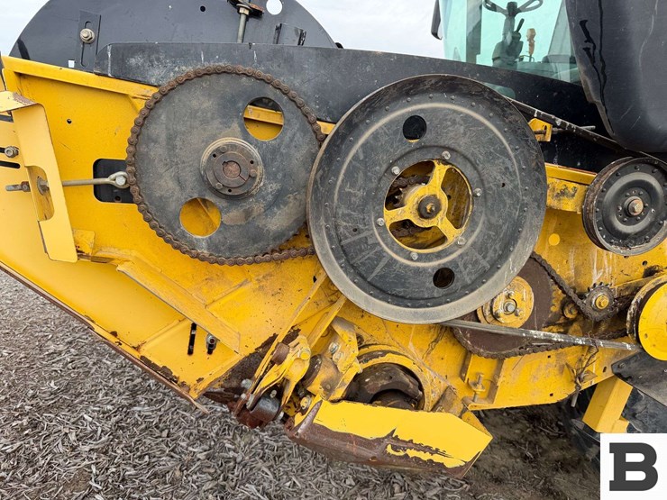 2010-new-holland-2010-image-13