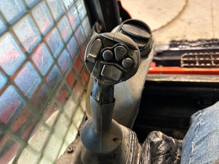 2018-kubota-svl75-2-image-24