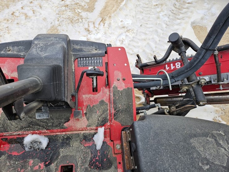 #156-•-toro-reel-master-5210f-fairway-mower-image-12