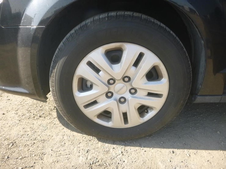 2016-dodge-grand-caravan-image-14