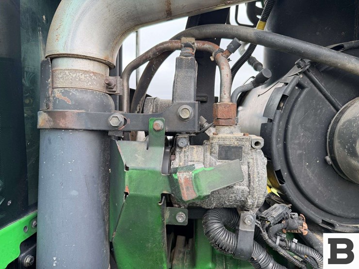 2006-john-deere-8330-image-26