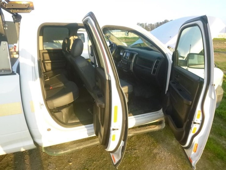 2015-dodge-1500-image-13