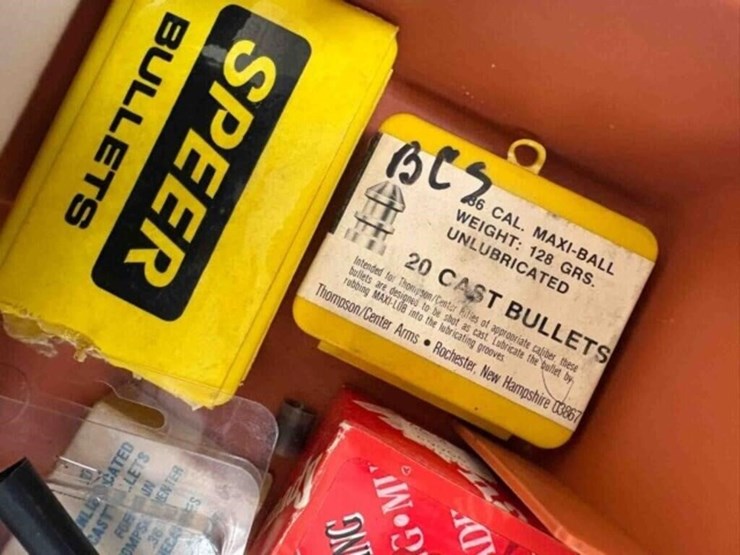 assort.-of-bullets---gun-parts-etc.-image-4