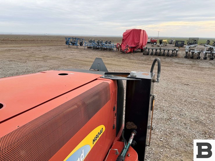 2010-new-holland-2010-image-55