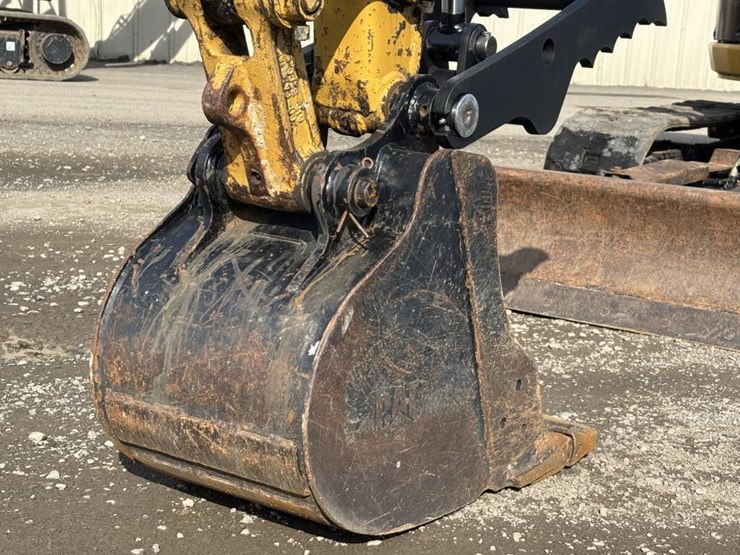 2022-caterpillar-303.5-image-10