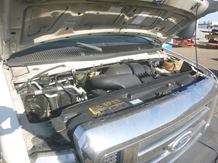 2014-ford-e450-image-10