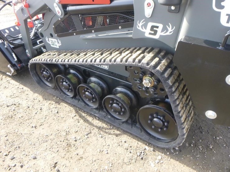 2025-kubota-d1703-image-21