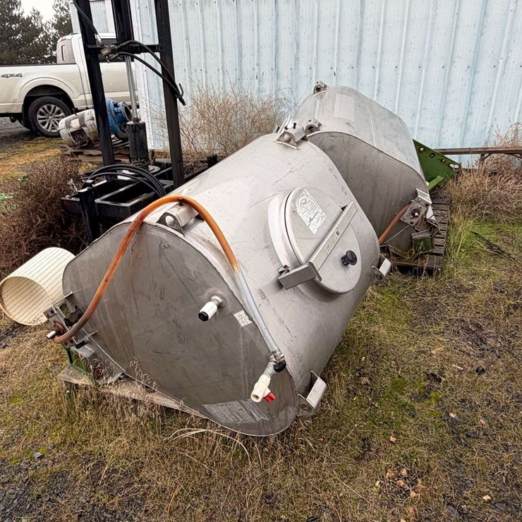150 Gallon Stainless Steel Saddle Tanks - Moses Lake, WA