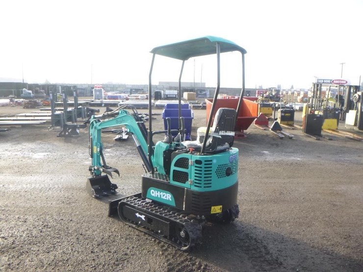 agt-qh12r-hydraulic-excavator-image-4