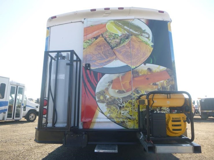 2007-ford-e350-image-6