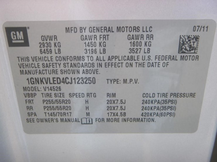 2012-chevrolet-traverse-image-16